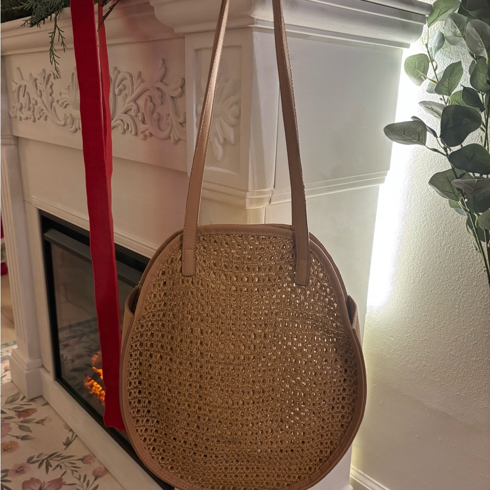 Boho Round Woven Straw Tote Bag – Neutral Tan, Shoulder Bag